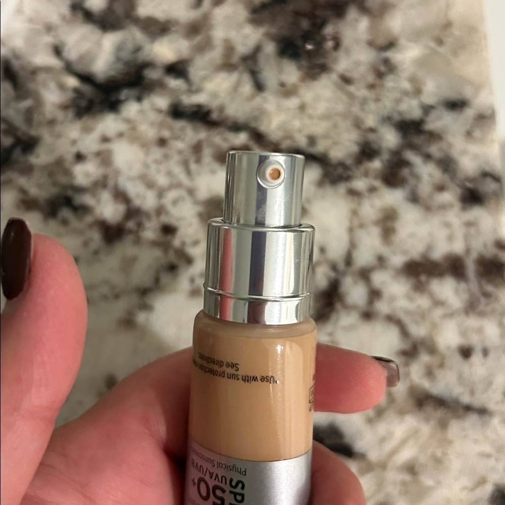 IT Cosmetics CC+ Cream SPF 50+ - Cream - Picture 8 of 11